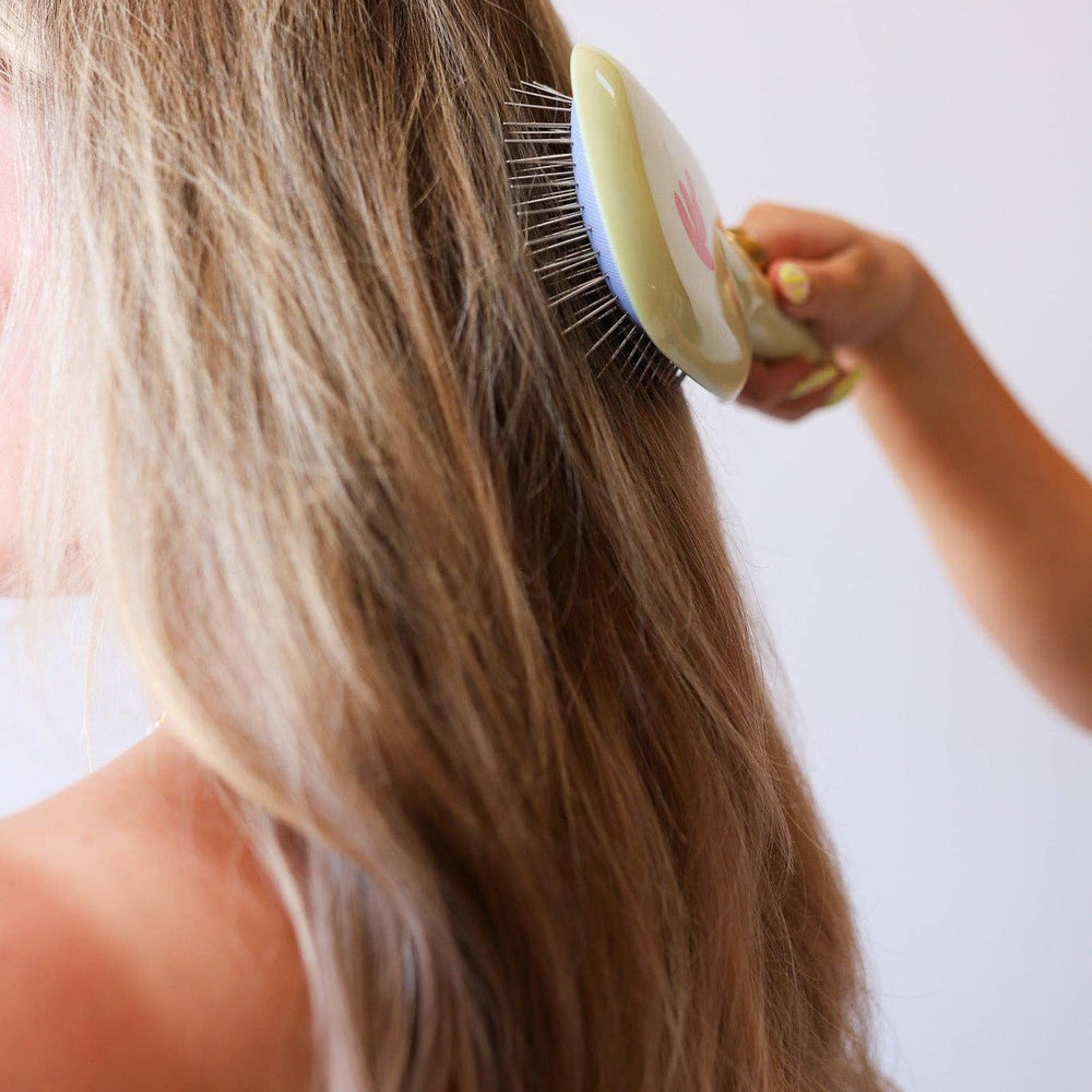 
                  
                    SCALP TO ENDS BRUSH - Grace + Diane
                  
                