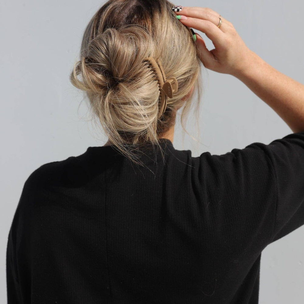 
                  
                    Kaxi Midi Hold Everything Claw - Grace + Diane
                  
                